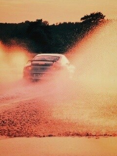 Брызги из под колес обои