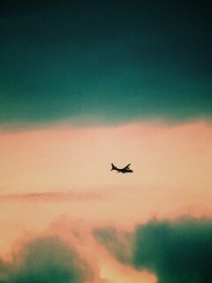 Самолет в небе обои