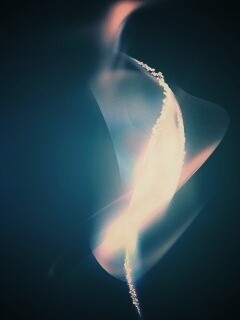 Светящаяся вертикальная волна обои