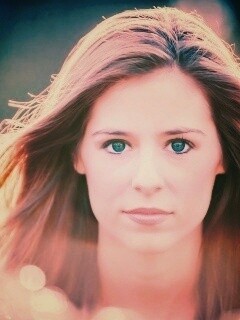 Девушка с голубыми глазами обои