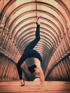 Гимнастка обои