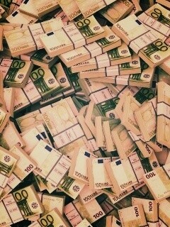 Куча валюты обои