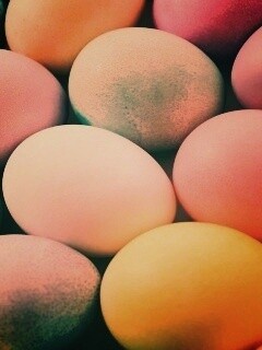 Яркие пасхальные яйца обои