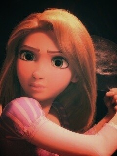 Рапунцель с сковородкой обои