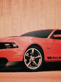 Красный Мустанг GT обои
