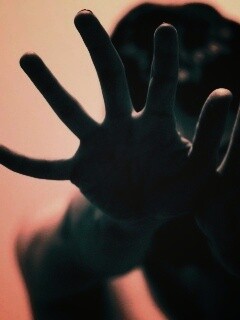 Руки тянутся к тебе обои