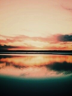 Закат над озером обои