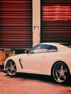 Спортивный Nissan обои