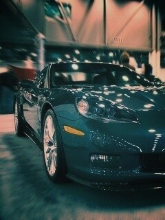 Машина на выставке обои