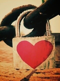 Замочек для влюбленных обои