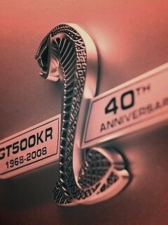 Шильдик Ford Mustang Shelby обои