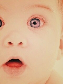 Удивлённый малыш обои