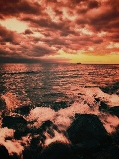 Неспокойно синее море.. обои