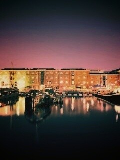 Корабли на спокойной воде обои