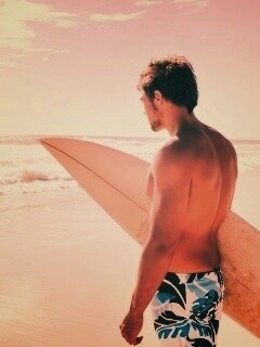 Собирается оседлать волну обои