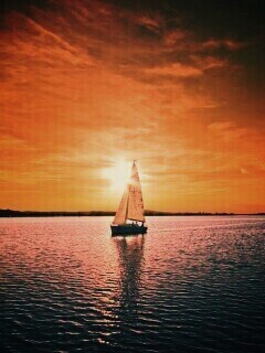 Яхта на закате обои