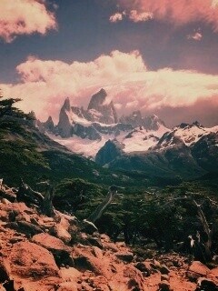 Далекие горные вершины обои