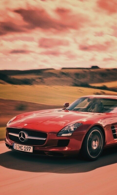 Красный спортивный мерседес обои