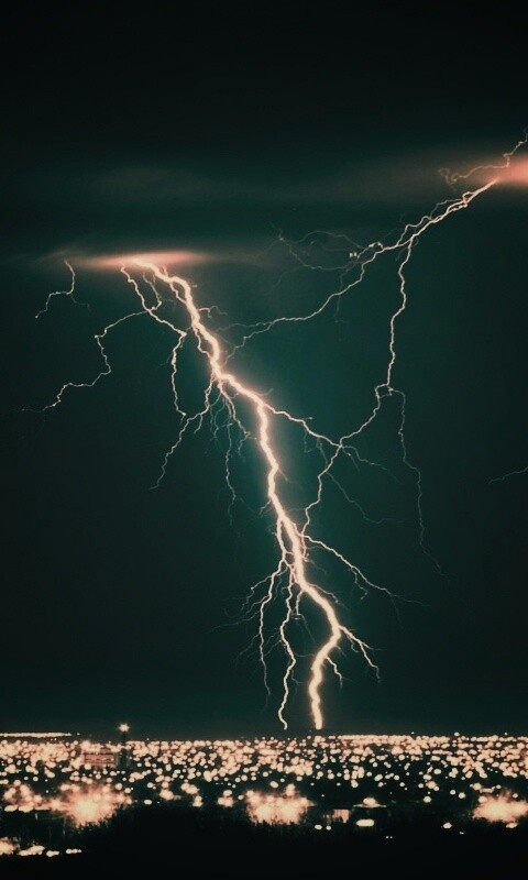 Гроза над городом обои