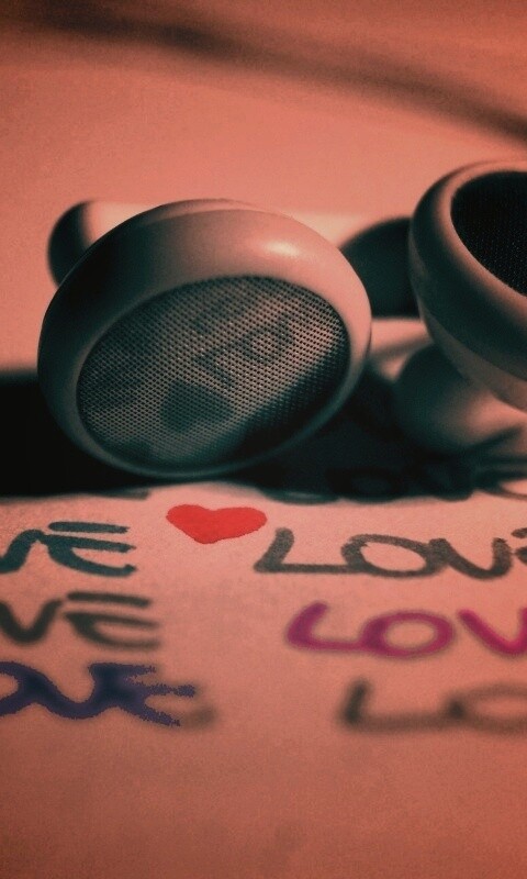 Наушники и любовь обои