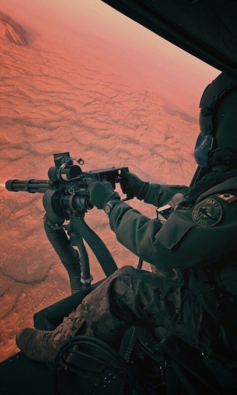 Обстрел с борта вертолета обои