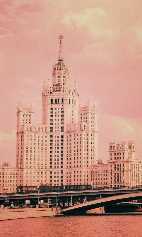 Высотка на Котельнической набережной обои