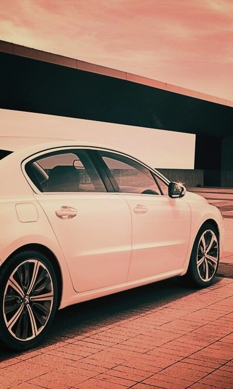 Пежо 308 на стоянке обои