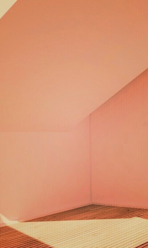 Светлая комната обои