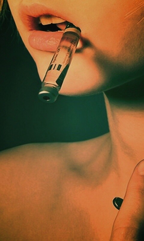 Наркоманка обои