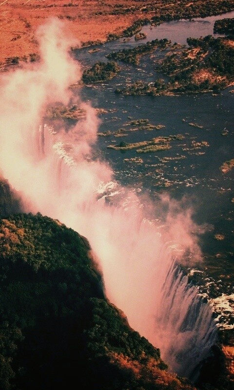 Живописный водопад обои