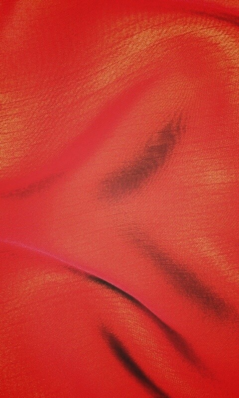 Красный шелк обои