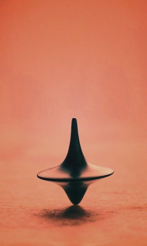 Волчок обои