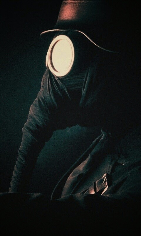 В противогазе обои