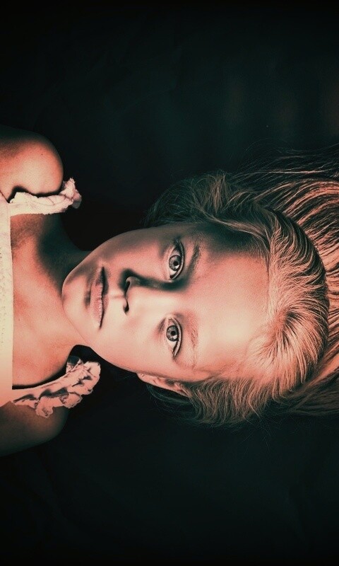 Маленькая девочка обои