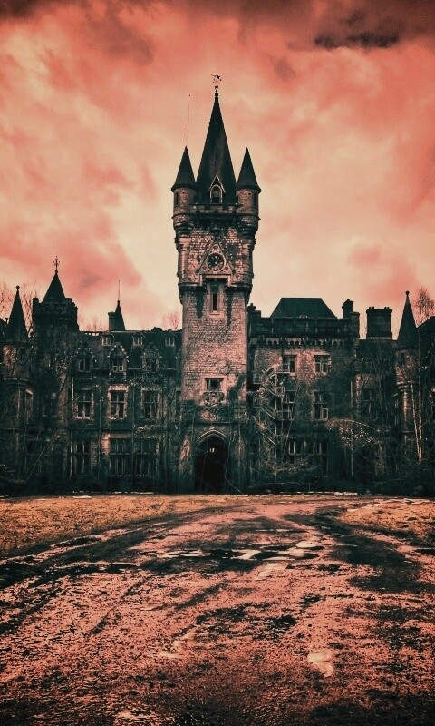 Разрушающийся замок обои