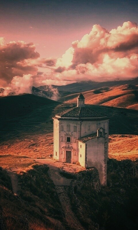 Горная церковь обои