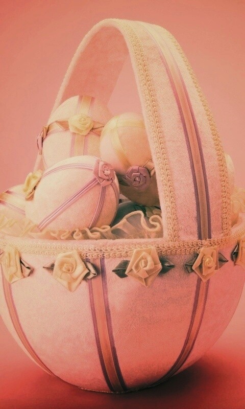 Пасхальная корзина с яйцами обои