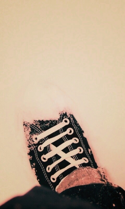 Дурак зимой в кедах обои