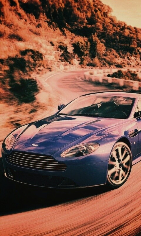 Синий Aston Martin обои