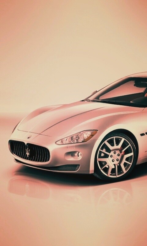 Грандтуризмо на белом фоне обои