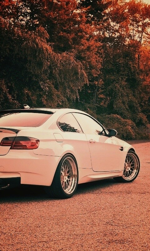 Белый BMW M3 обои