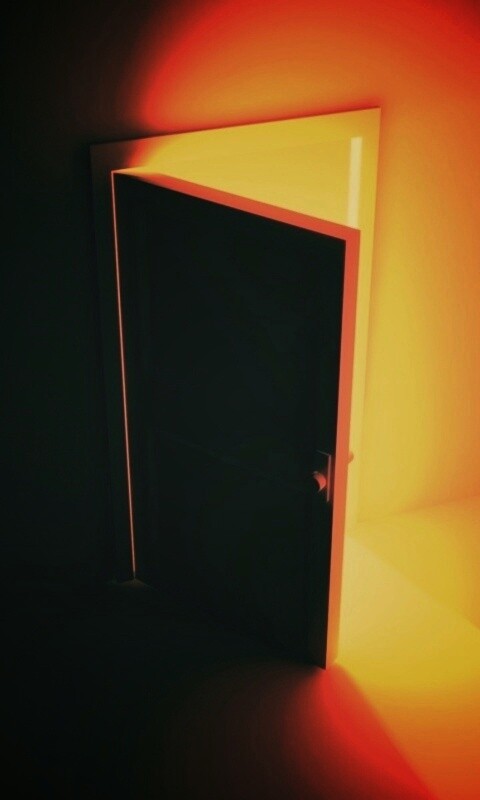 Свет из-за открытой двери обои