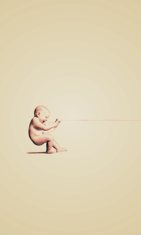 Младенец перетягивает пуповину обои