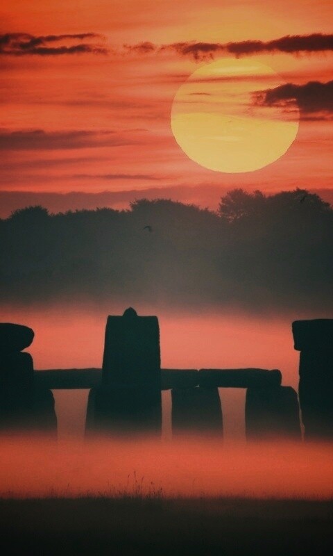 Стоунхэндж в утреннем тумане обои