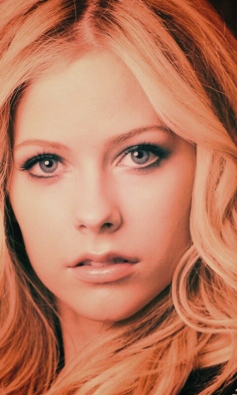 Блондинка Аврил Лавин обои