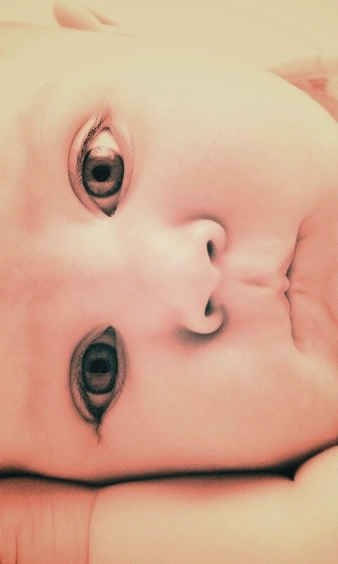 Задумчивый обои