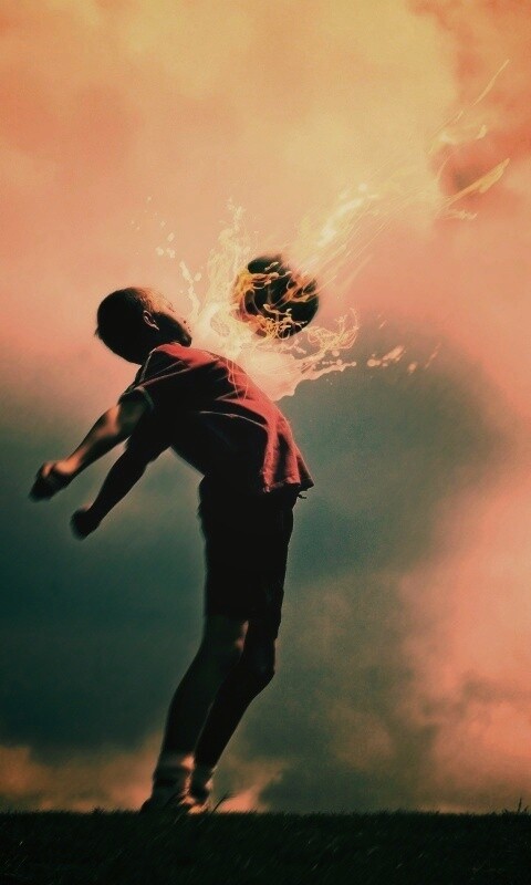 Отбил грудью обои