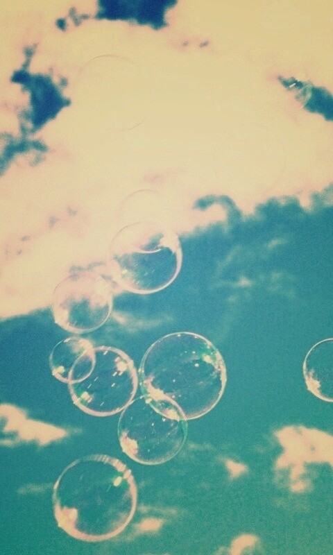 Мыльные пузыри в небе обои