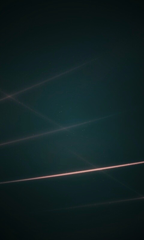 Лучи света на графитовом фоне обои