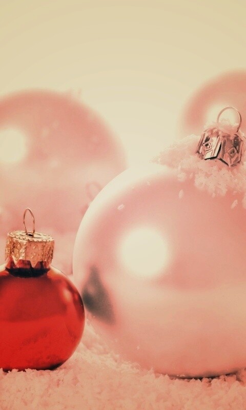 Красно-белые игрушки  обои